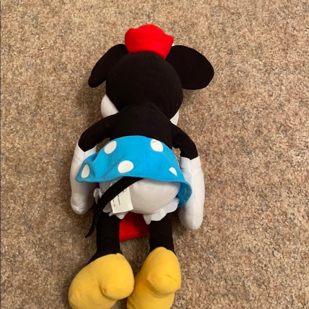 Matching Mickey & Minnie - Picture 5 of 8